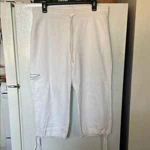 Eddie Bauer Medium White 100% Cotton Capris